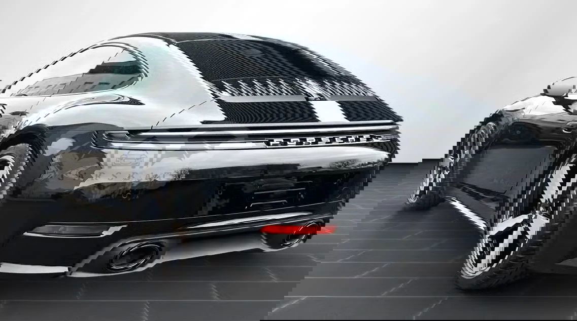 Porsche 992 2025