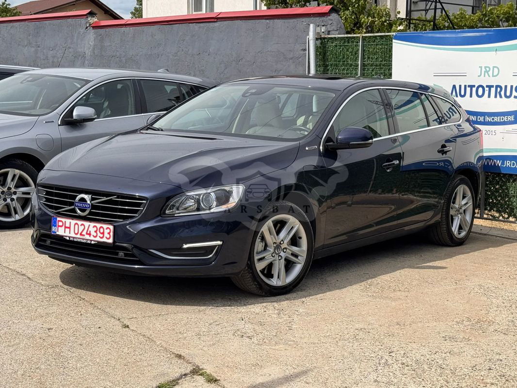 Volvo V60 I [2010 - 2018] D6 Plug-In-Hybrid AWD Geartronic Summum 2013