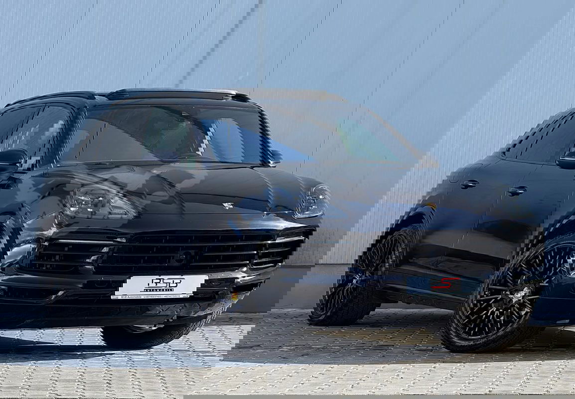 Porsche Cayenne Tiptronic S Platinum Edition 2020