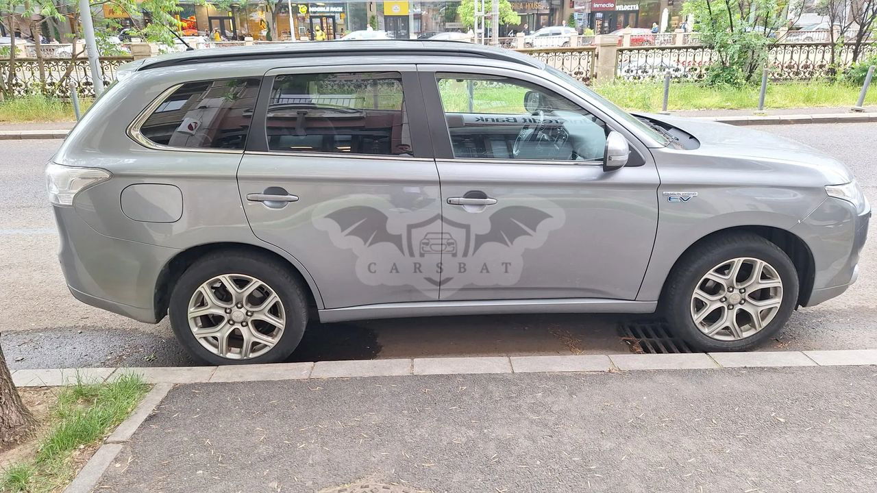 Mitsubishi Outlander 2014