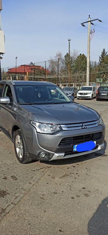 Mitsubishi Outlander 2.2L DI-D AS&G 6MT 4WD Instyle A60 2014