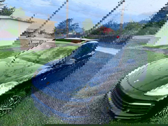 Porsche Cayenne 2021