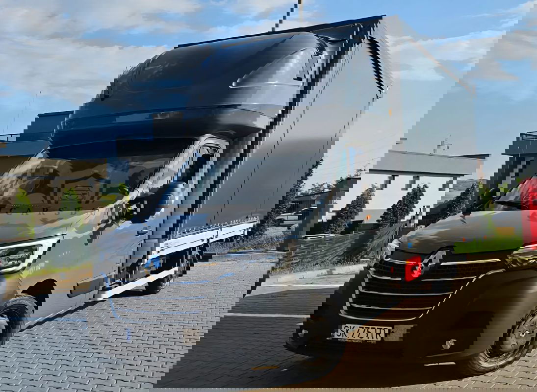Renault Master 2021