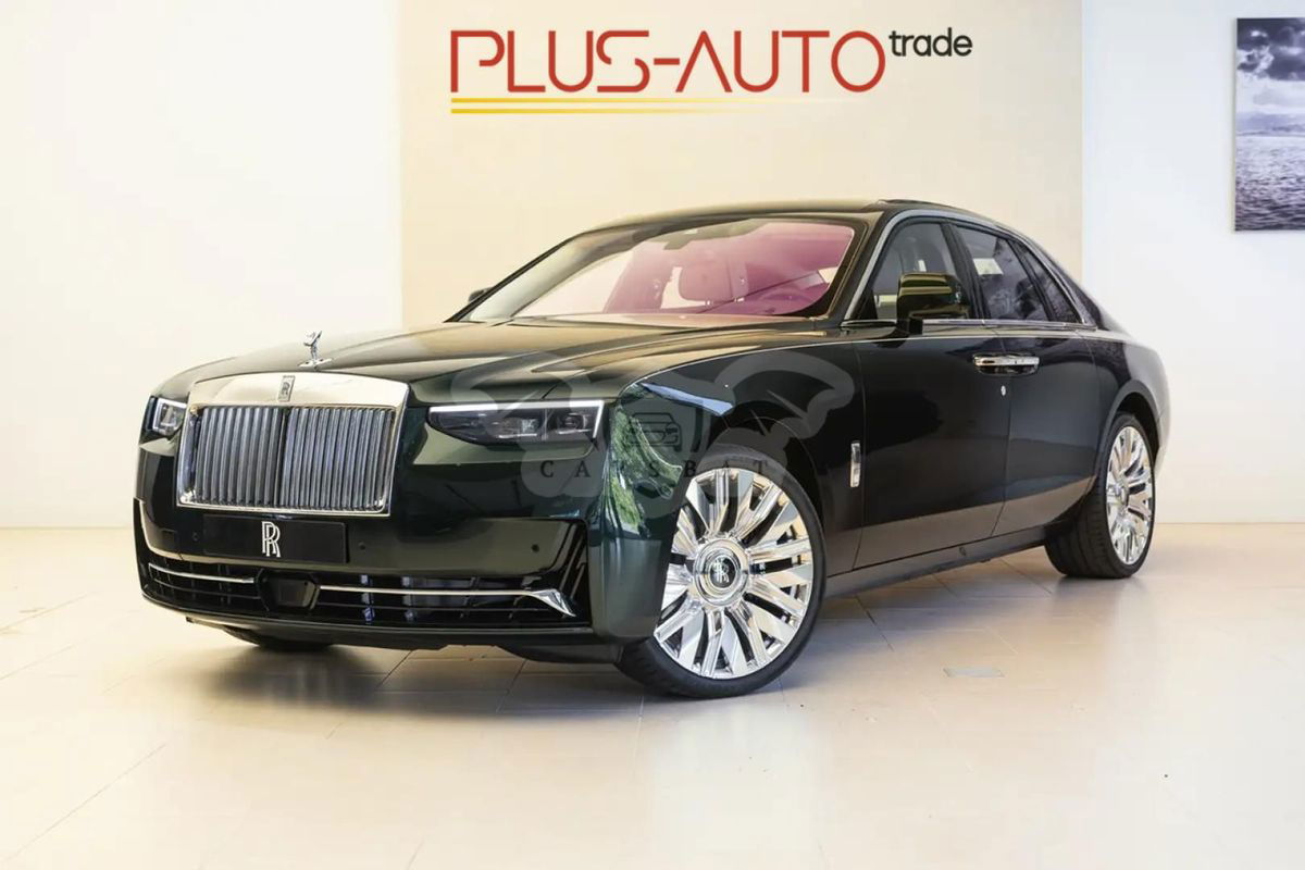 Rolls-Royce Ghost 2025