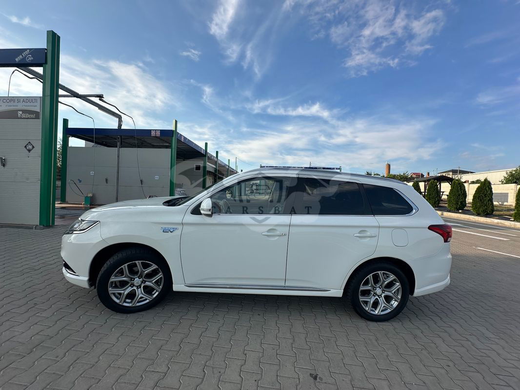 Mitsubishi Outlander 2.0 4WD Plug-In Hybrid 2016