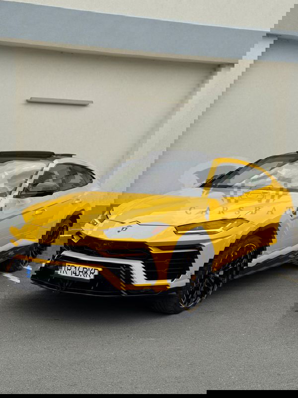 Lamborghini Urus Standard 2021
