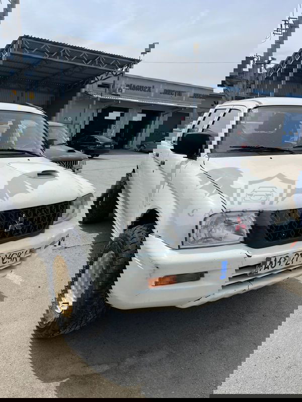Mitsubishi L200 2003