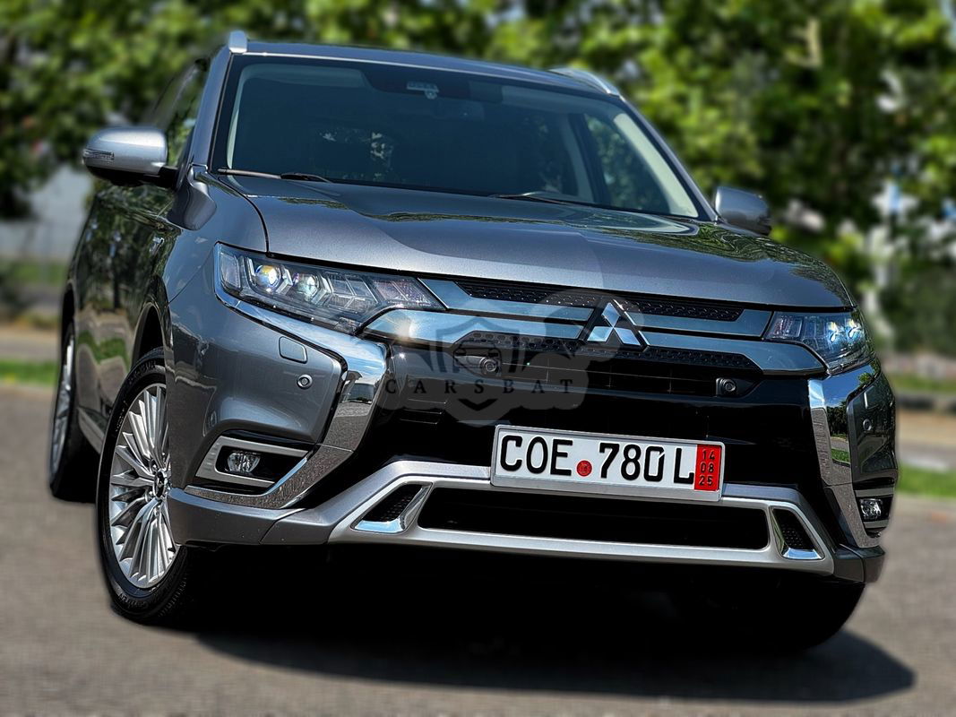 Mitsubishi Outlander 2.4 4WD Plug-In Hybrid Top 2020