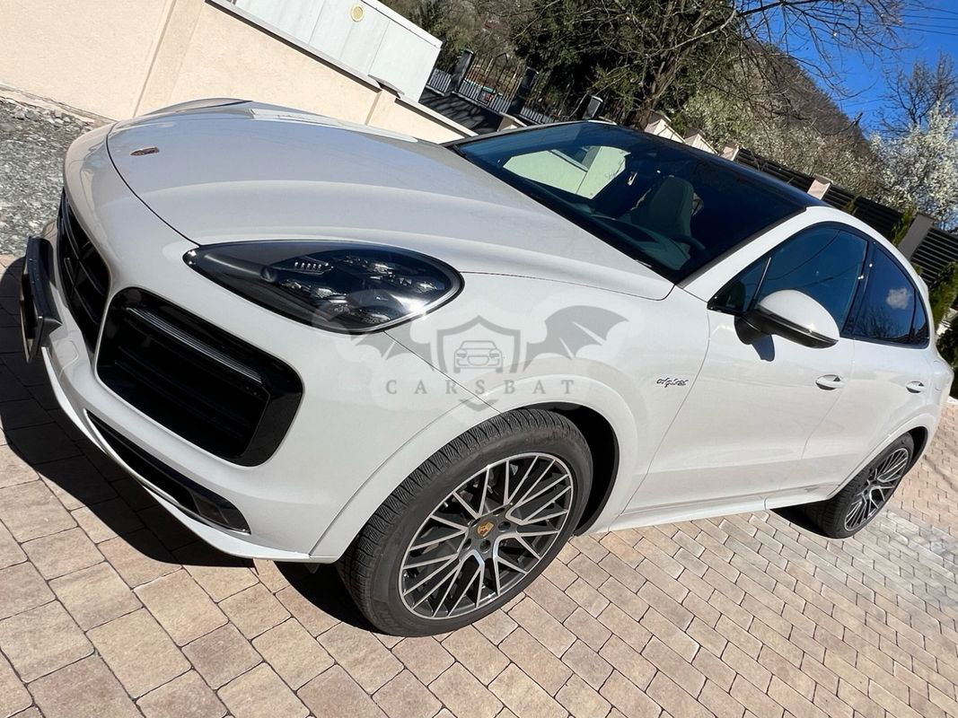 Porsche Cayenne 2021
