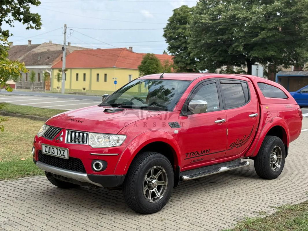 Mitsubishi L200 2013