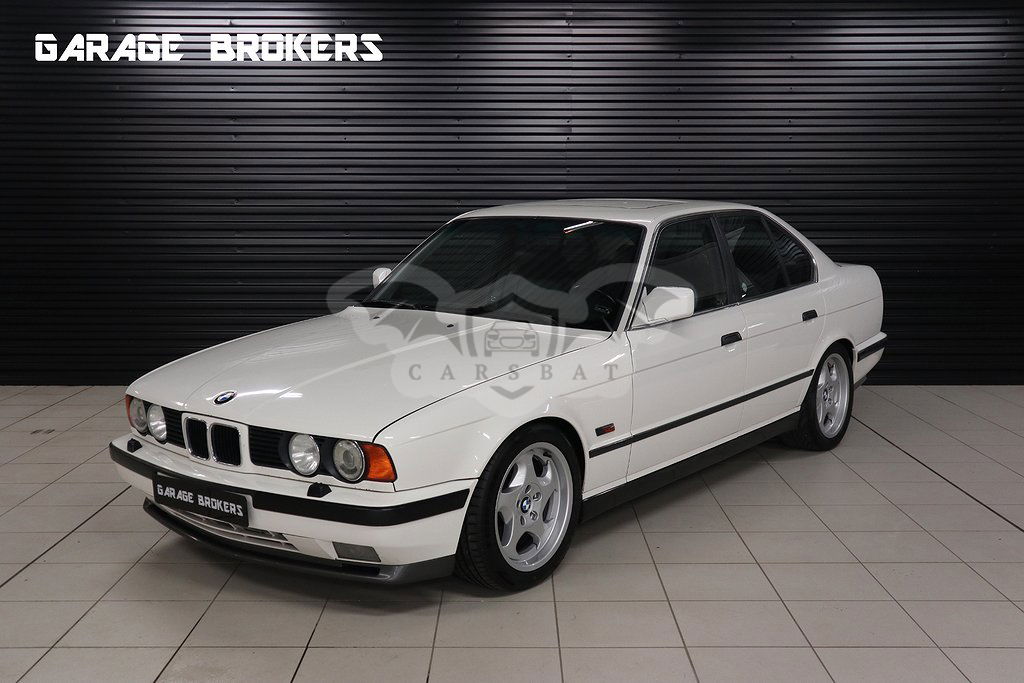 BMW M5 1990