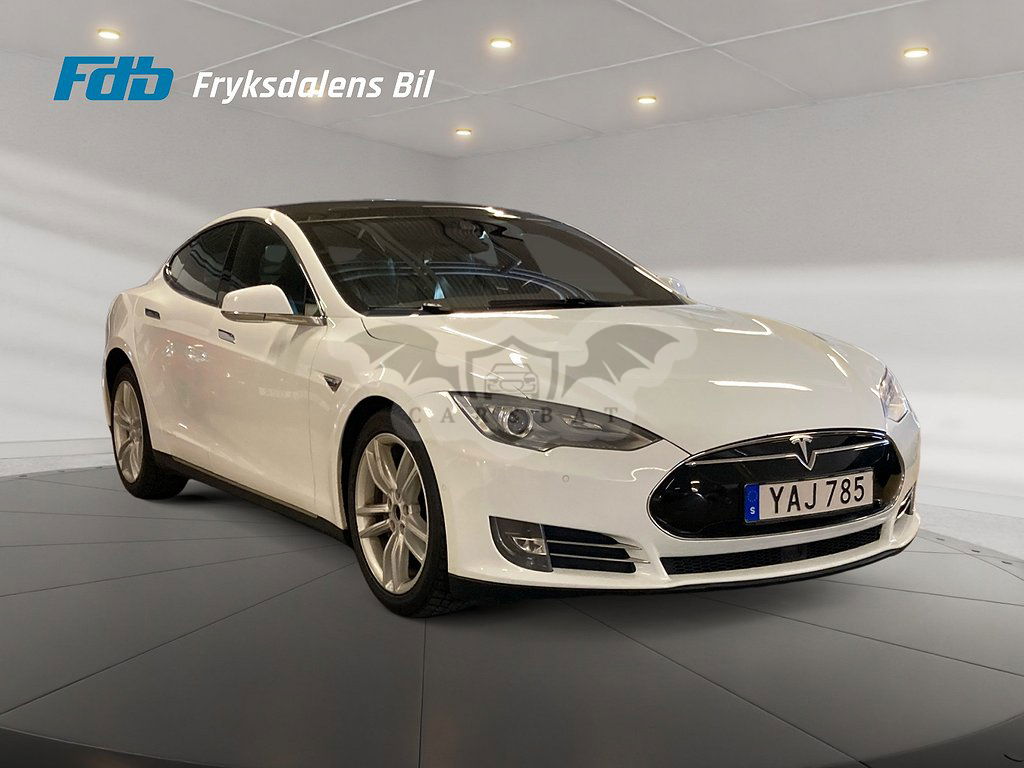 Tesla Model S 2015