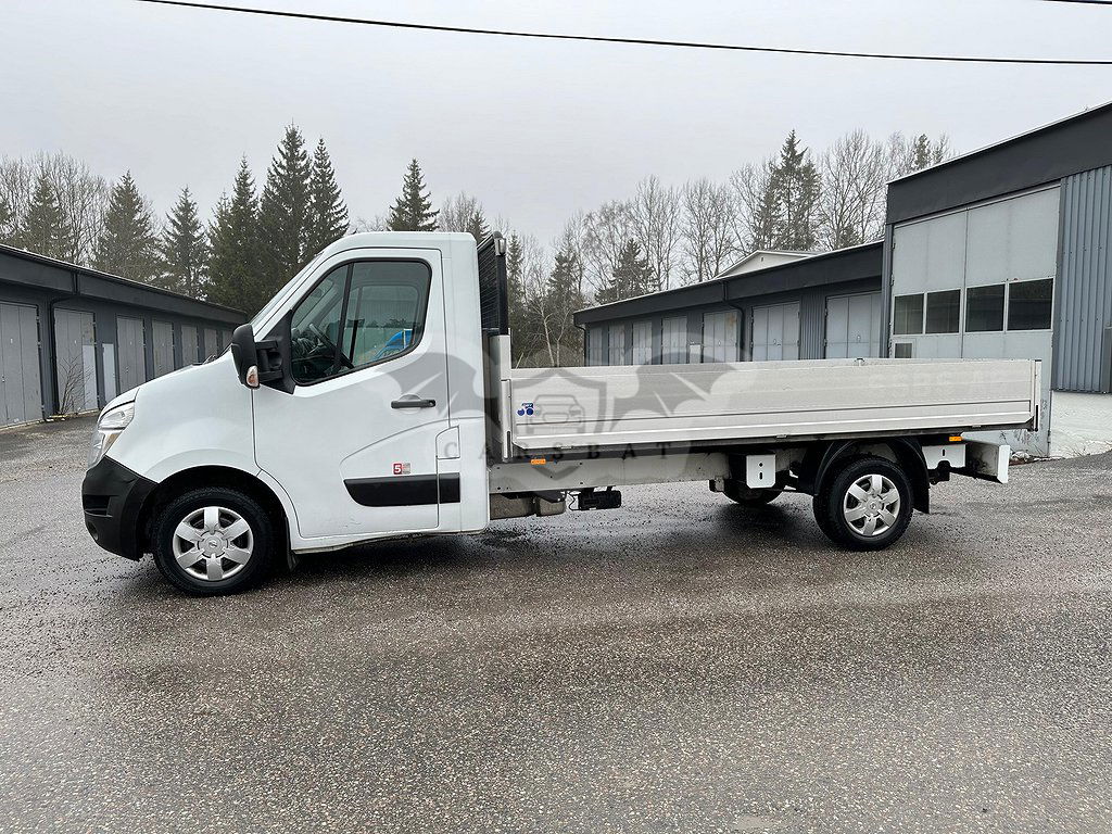 Nissan NV400 2016