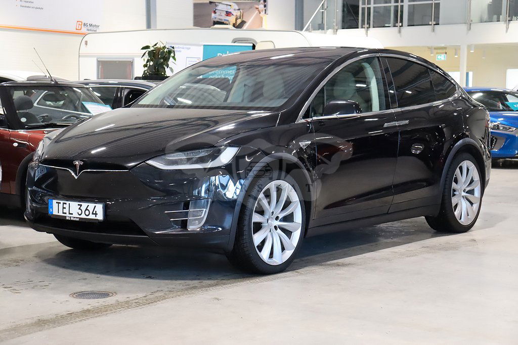Tesla Model X 2016