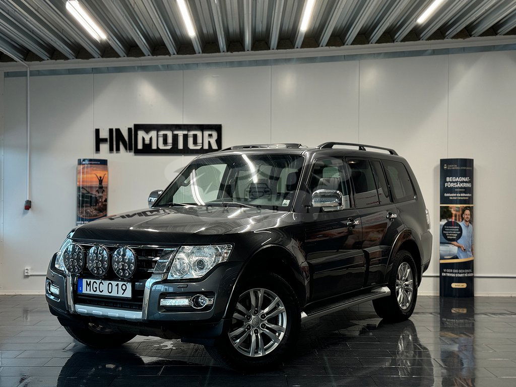 Mitsubishi Pajero 2015