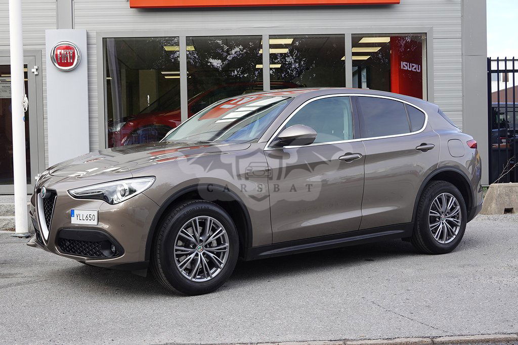 Alfa Romeo Stelvio 2017