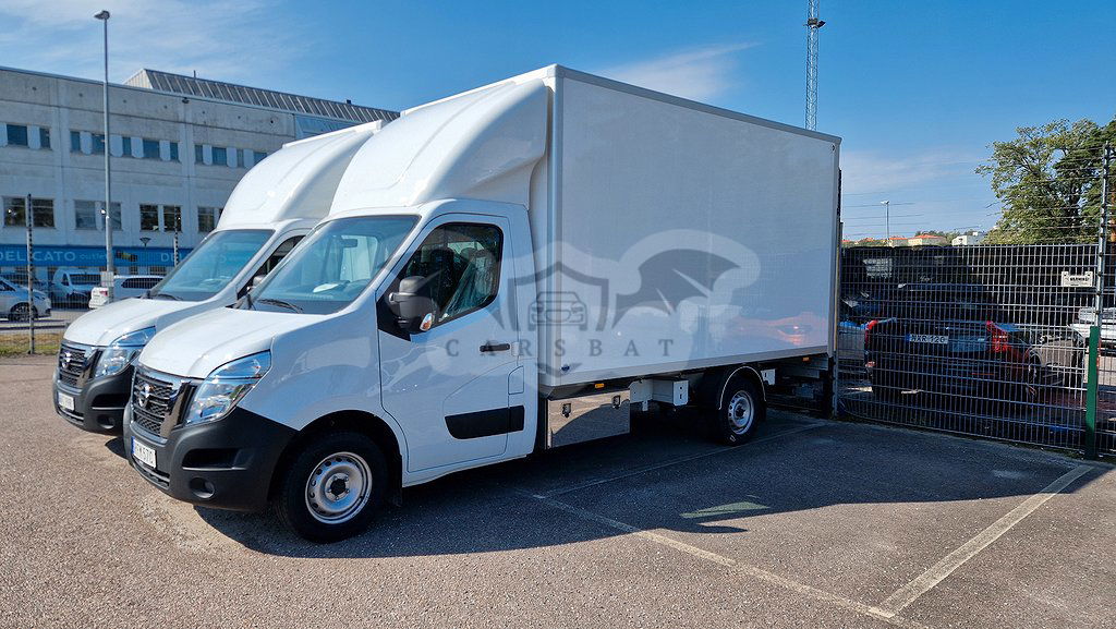 Nissan NT 2023