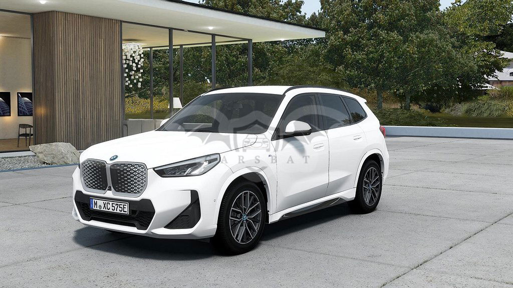 BMW iX1 2024