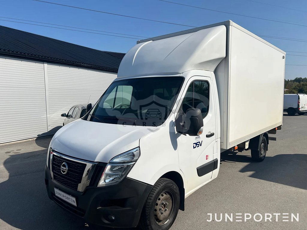 Nissan NV400 2019