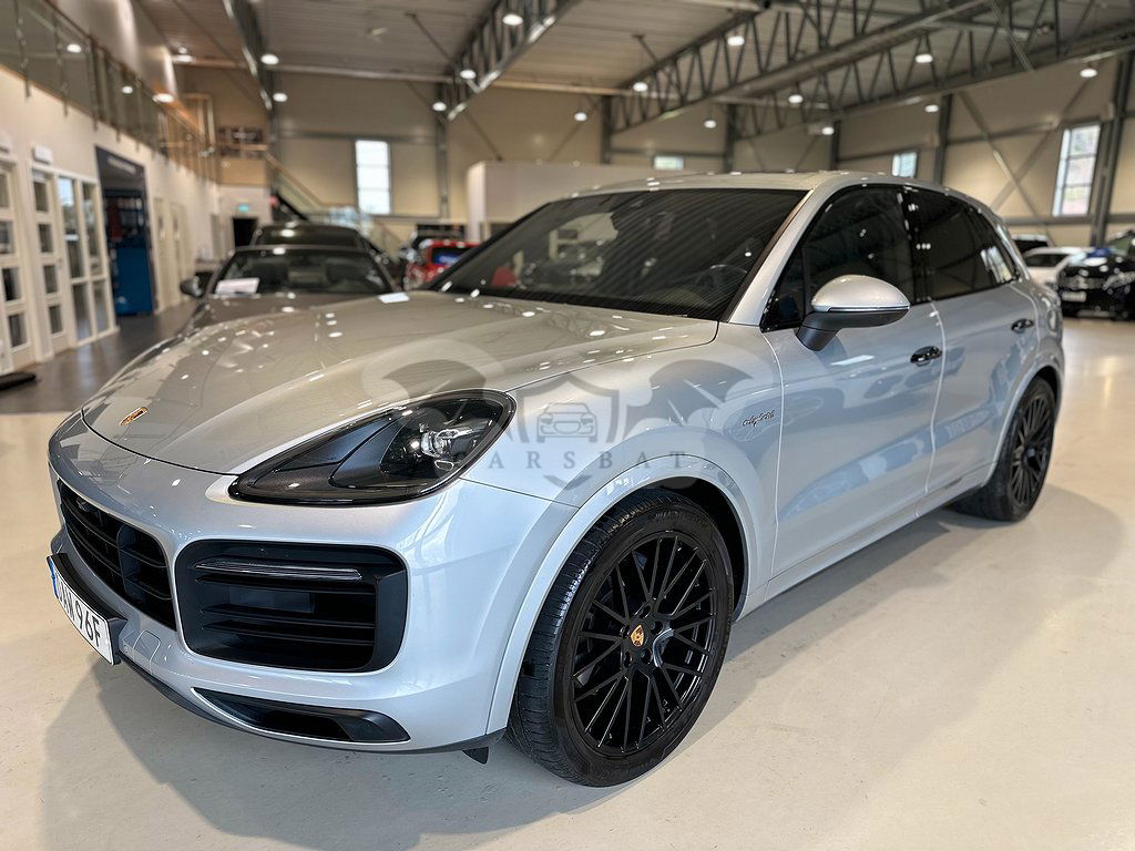Porsche Cayenne 2021