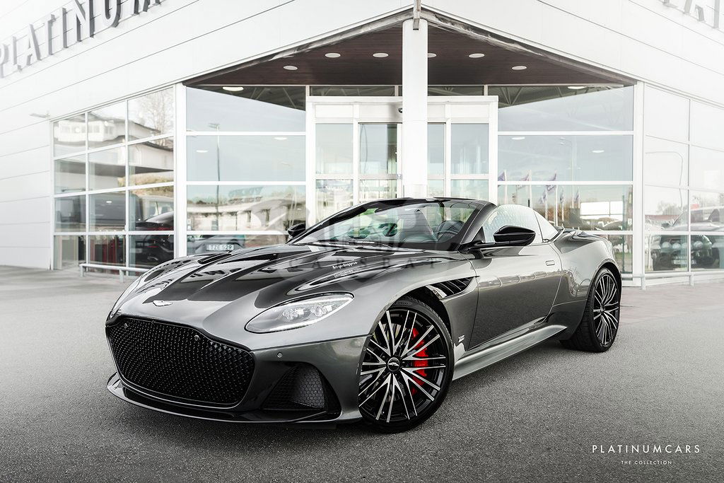 Aston Martin DBS 2021