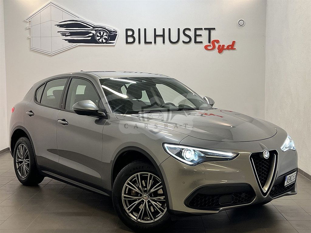 Alfa Romeo Stelvio 2017