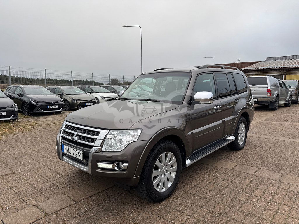 Mitsubishi Pajero 2015