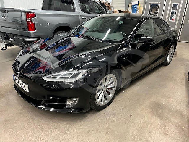 Tesla Model S 2020
