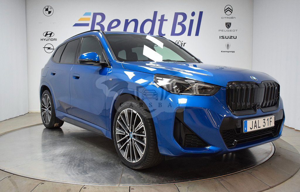 BMW iX1 2023