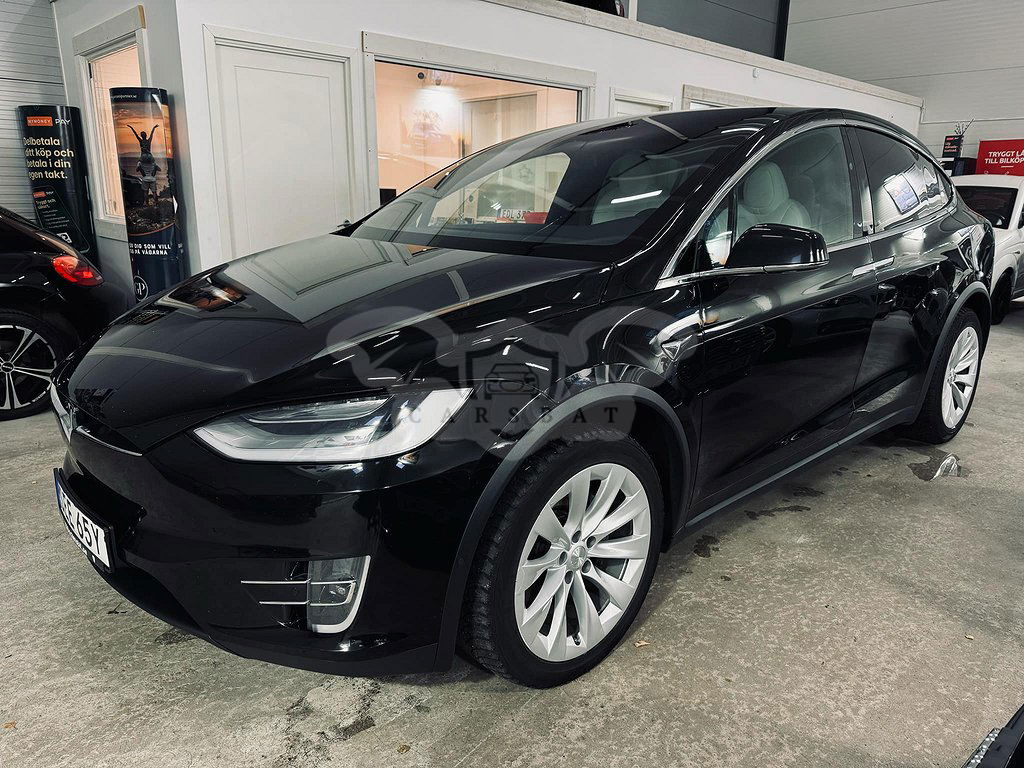 Tesla Model X 2020