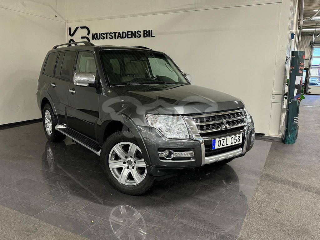 Mitsubishi Pajero 2015