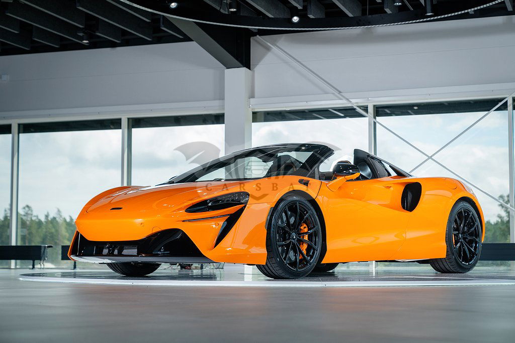 McLaren Artura 2024