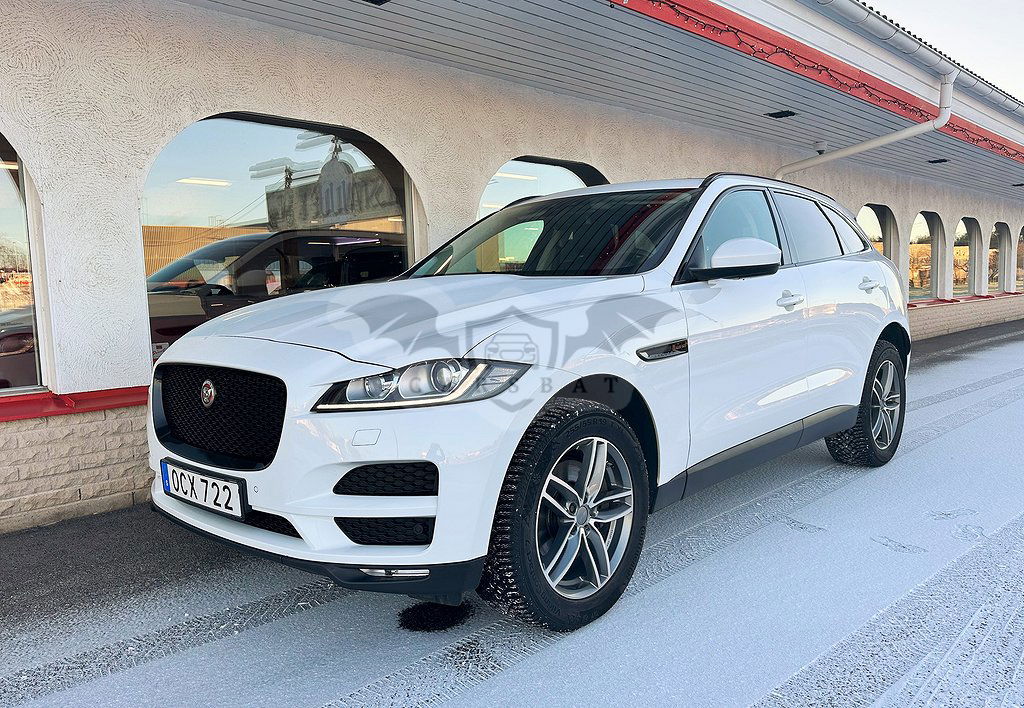 Jaguar F-Pace 2016
