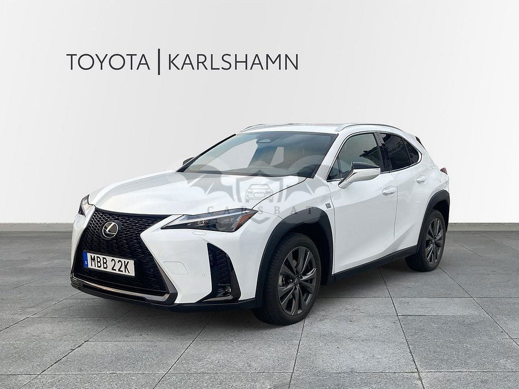Lexus UX 2024