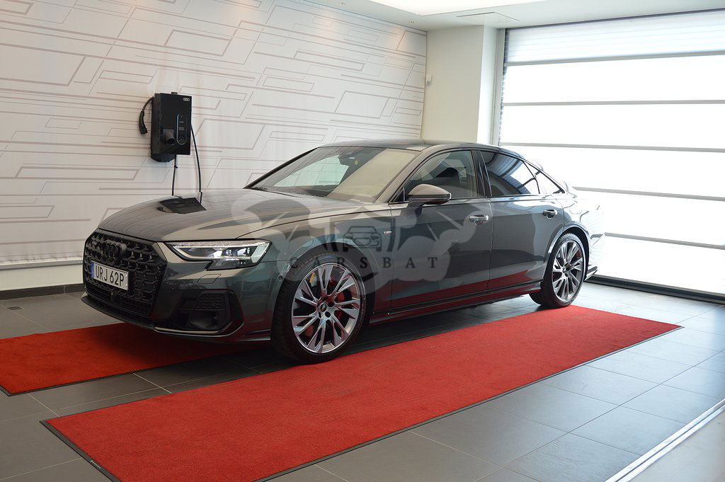 Audi A8 2024