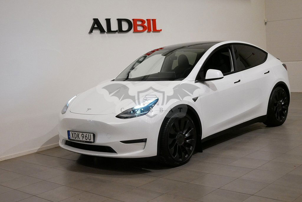 Tesla Model Y 2024