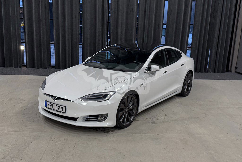 Tesla Model S 2020