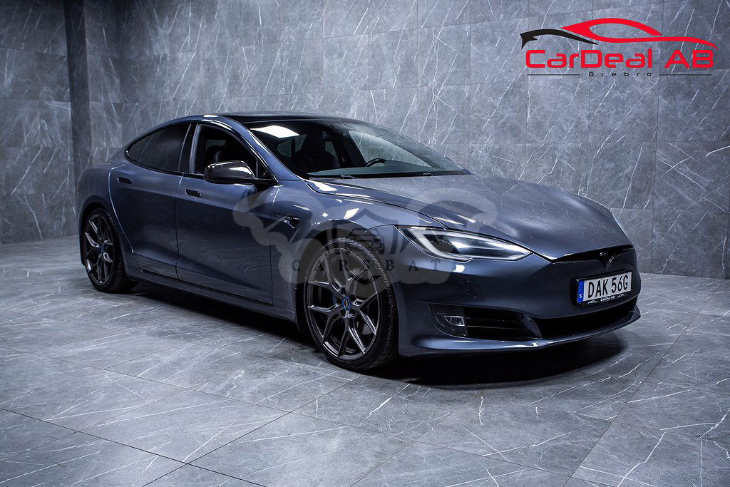 Tesla Model S 2020