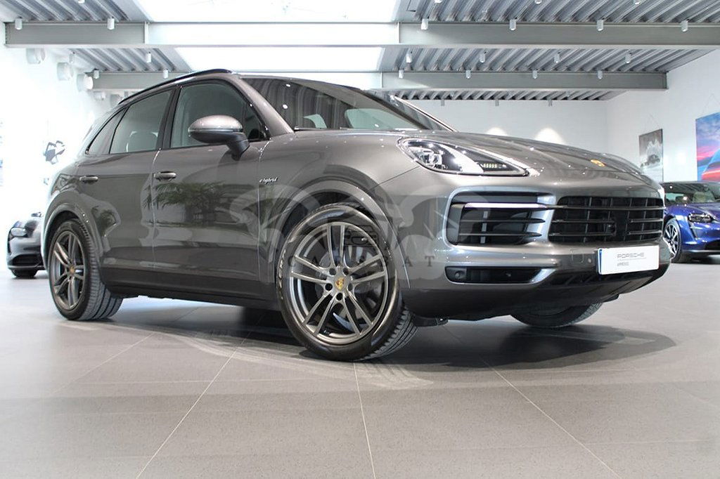 Porsche Cayenne 2021