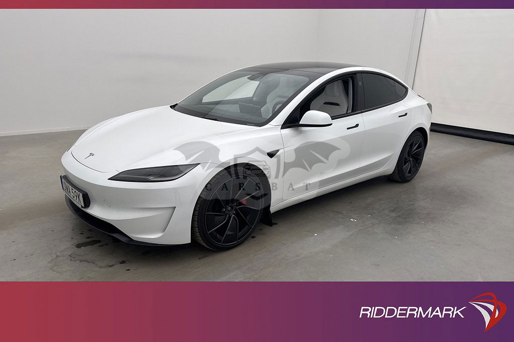 Tesla Model 3 2024