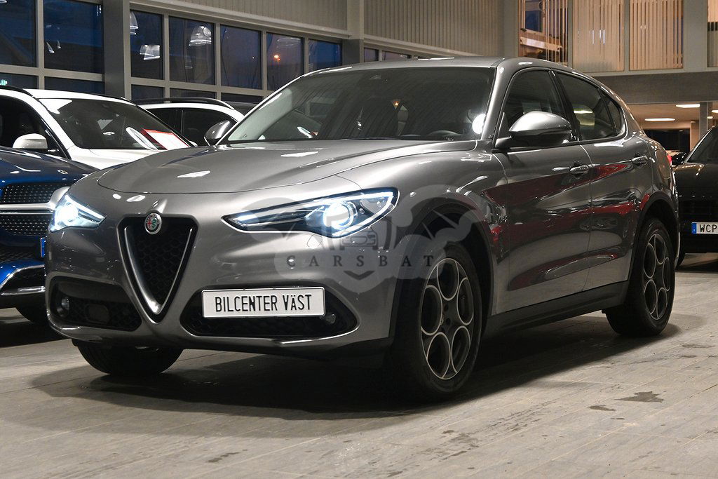 Alfa Romeo Stelvio 2017