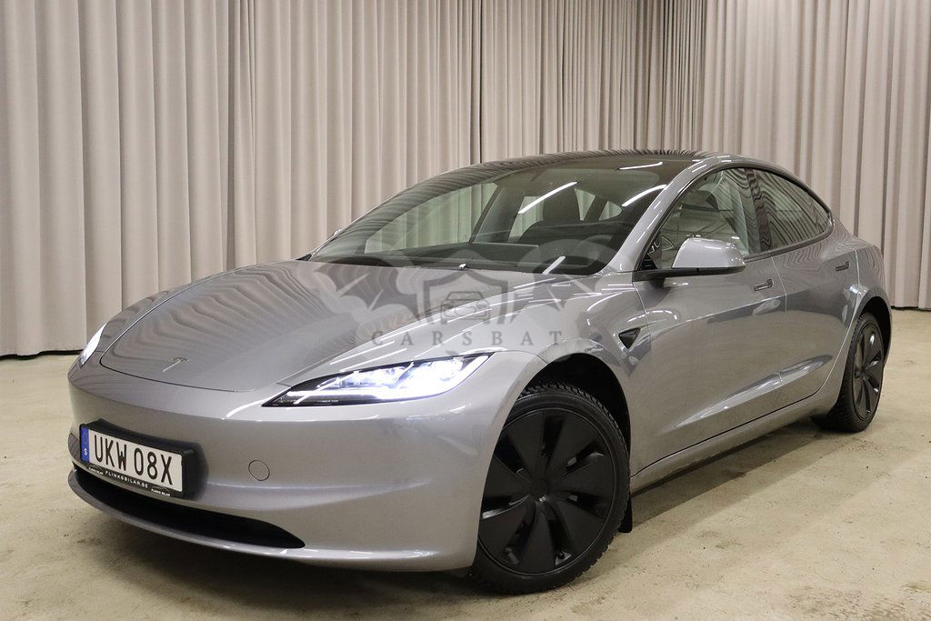 Tesla Model 3 2024