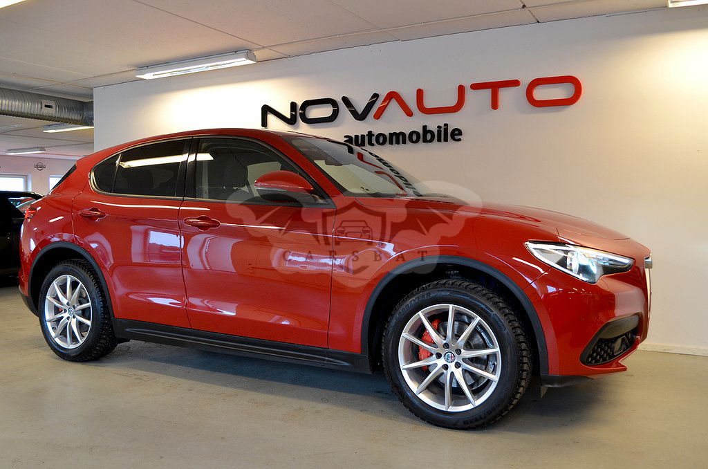 Alfa Romeo Stelvio 2017