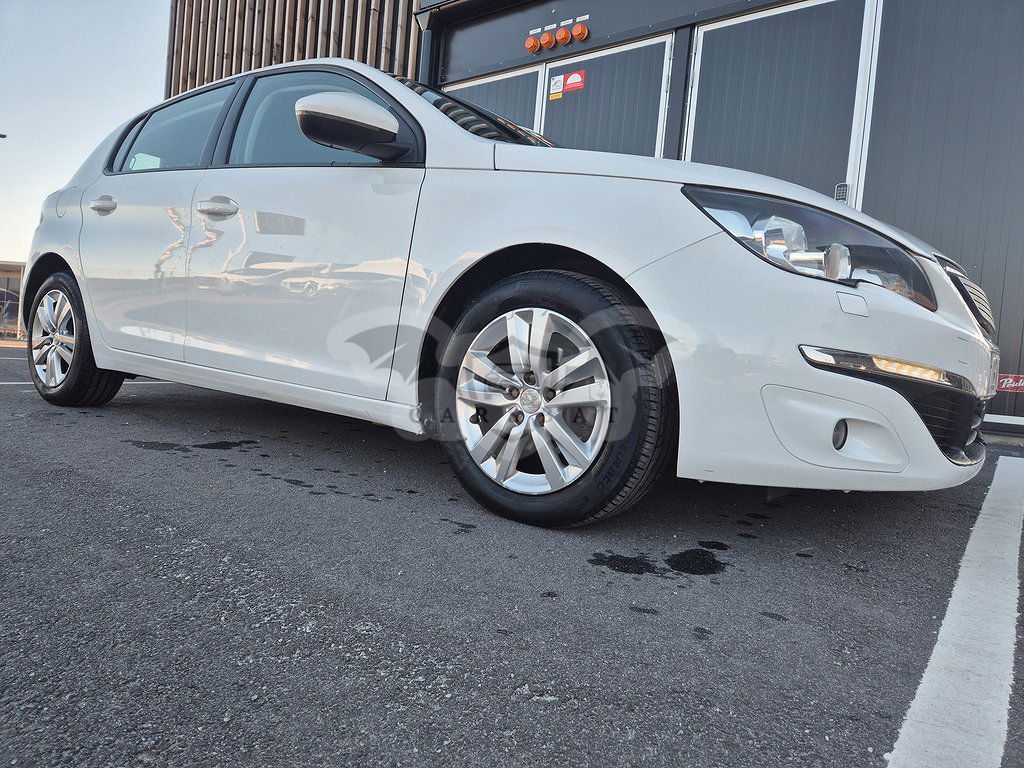 Peugeot 308 2016