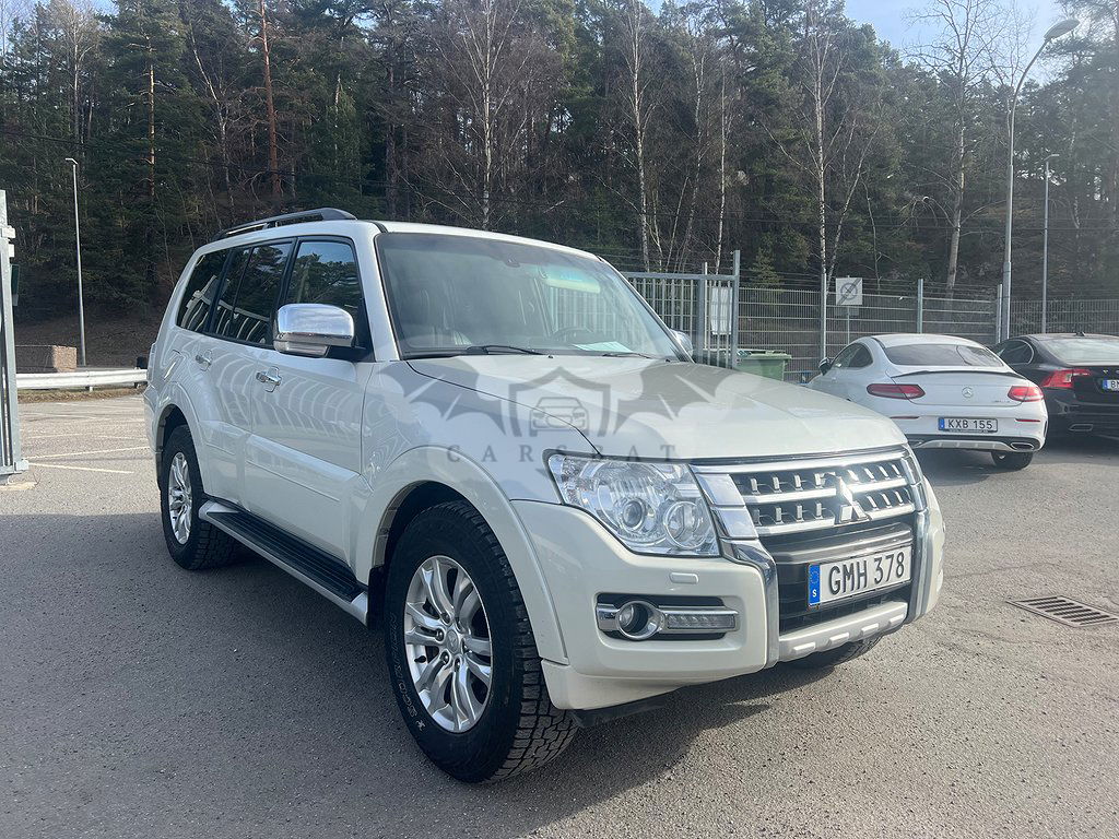 Mitsubishi Pajero 2015