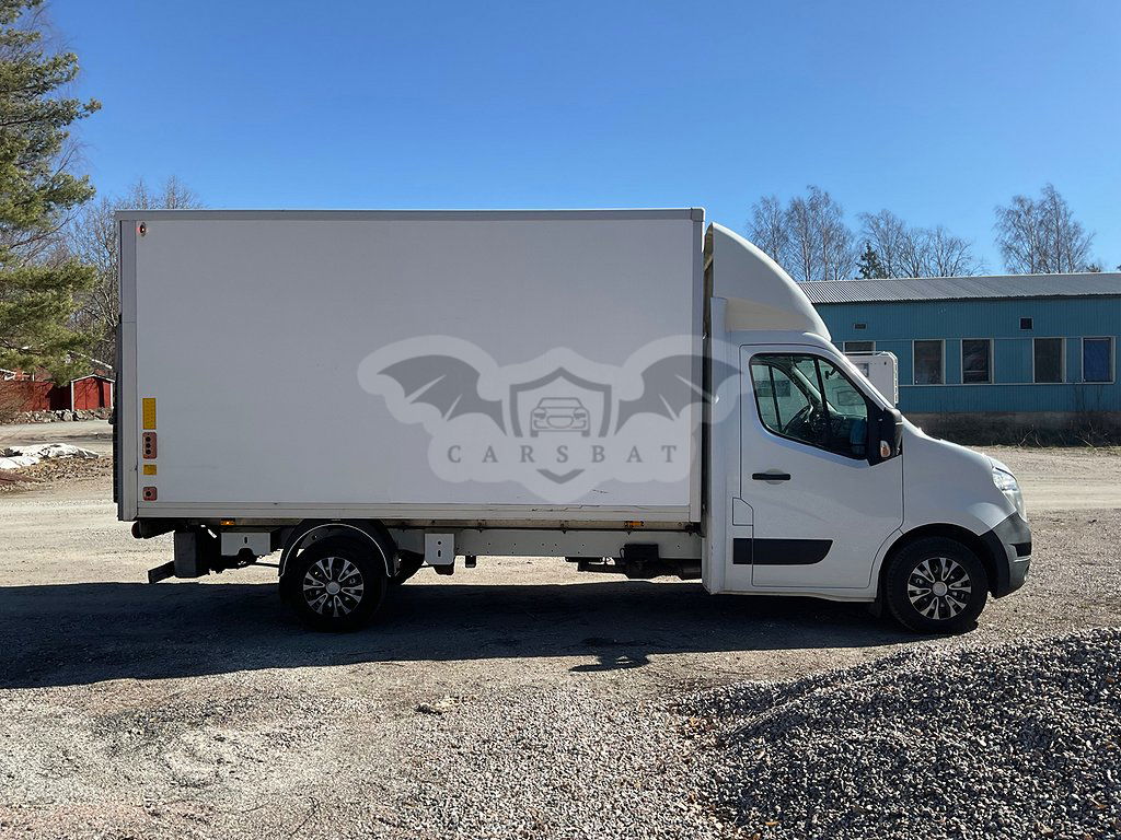 Nissan NV400 2016