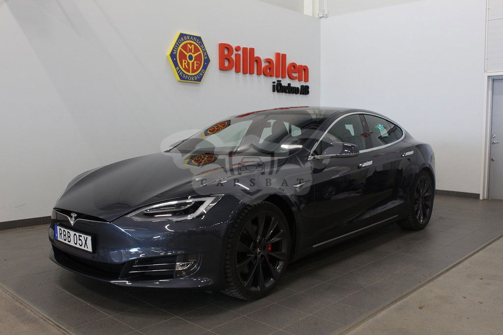 Tesla Model S 2020