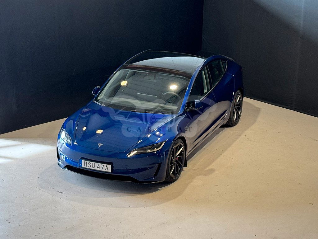 Tesla Model 3 2024