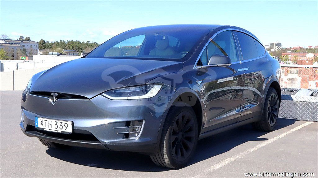 Tesla Model X 2016