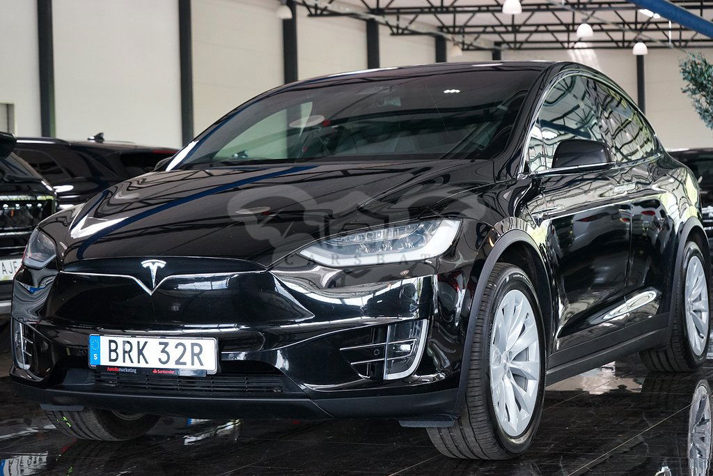 Tesla Model X 2020